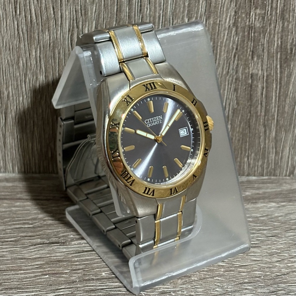 Gray Citizen Roman Two-Tone Stainless Steel Men’s Watch With New Battery